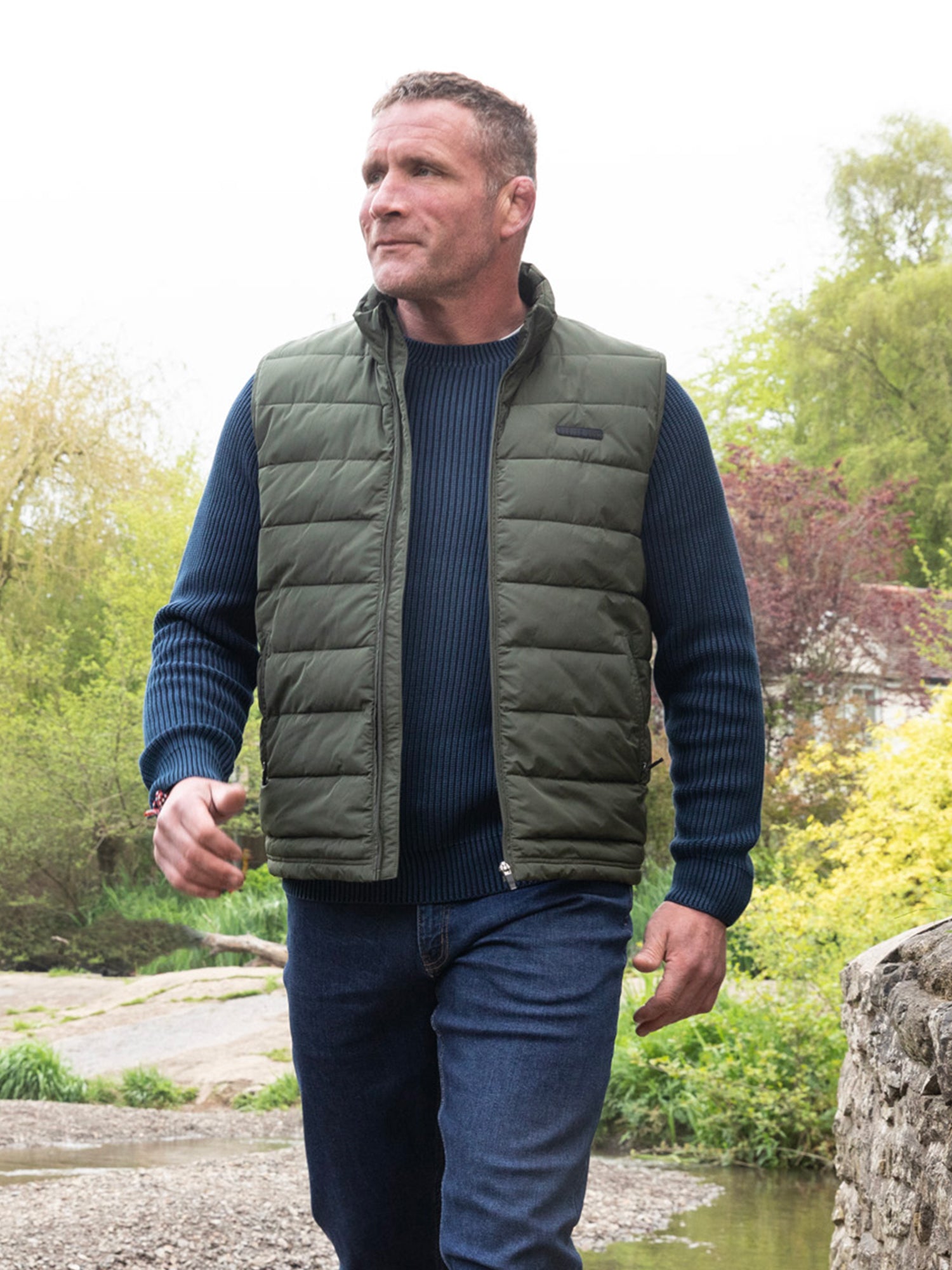 Mens lightweight deals gilet sale
