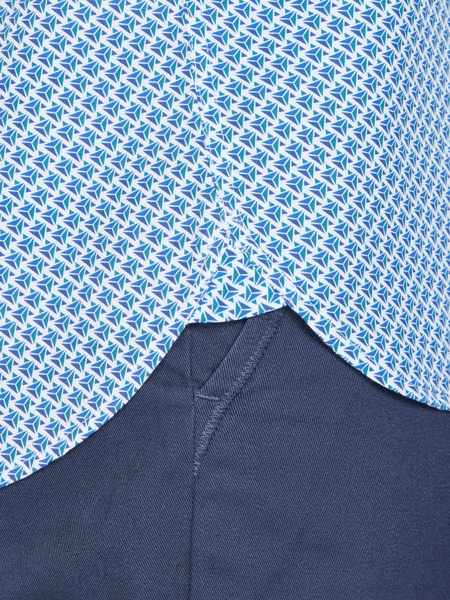 Long Sleeve Triangle Geometric Shirt - Blue