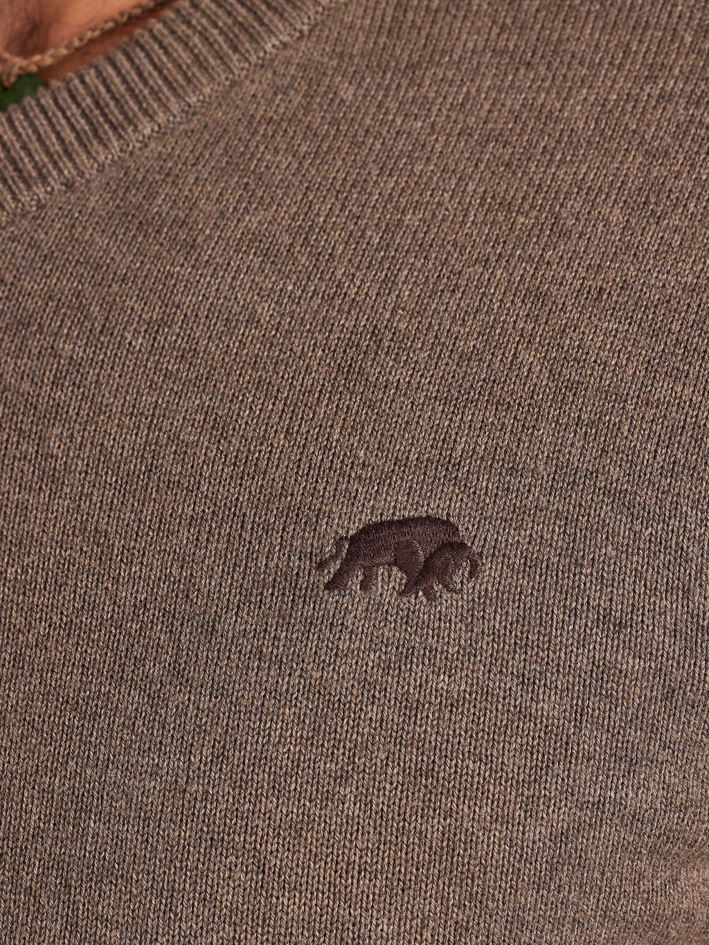 Classic V Neck Cotton/Cashmere Knit - Toast