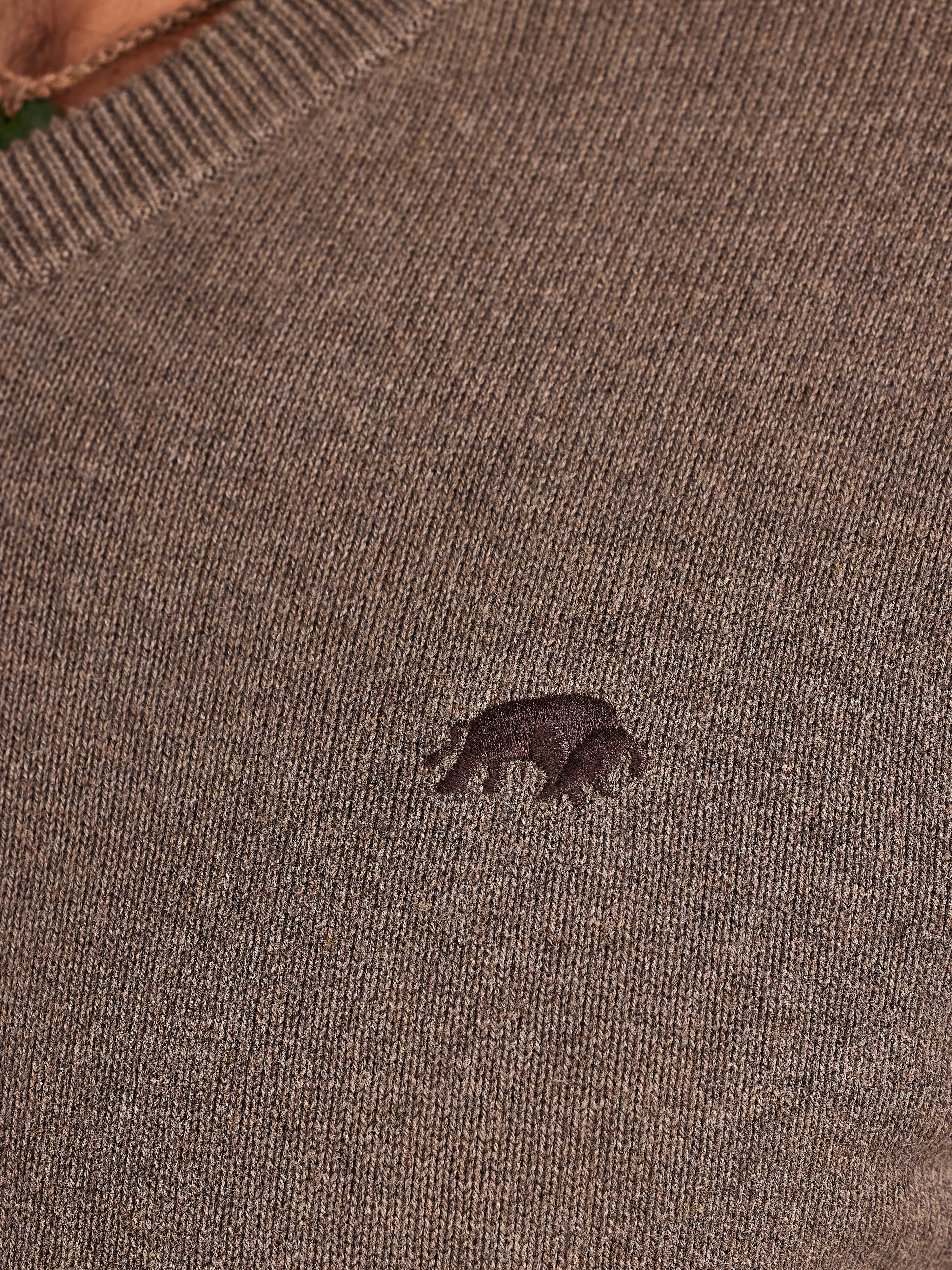 Classic V Neck Cotton/Cashmere Knit - Toast