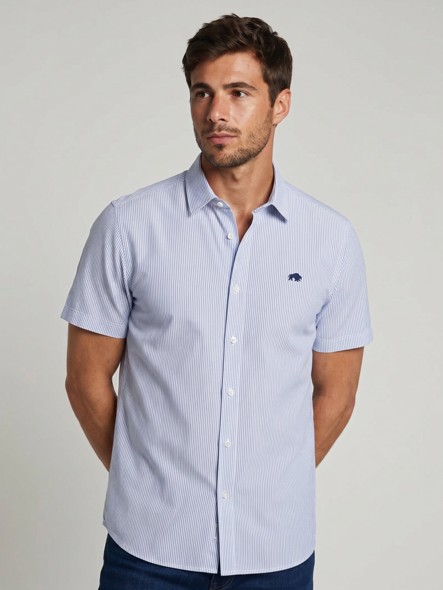 Man wearing Raging Bull Orleans Seersucker Stripe Short Sleeve Shirt in Navy, available in sizes S-6XL, front detail.